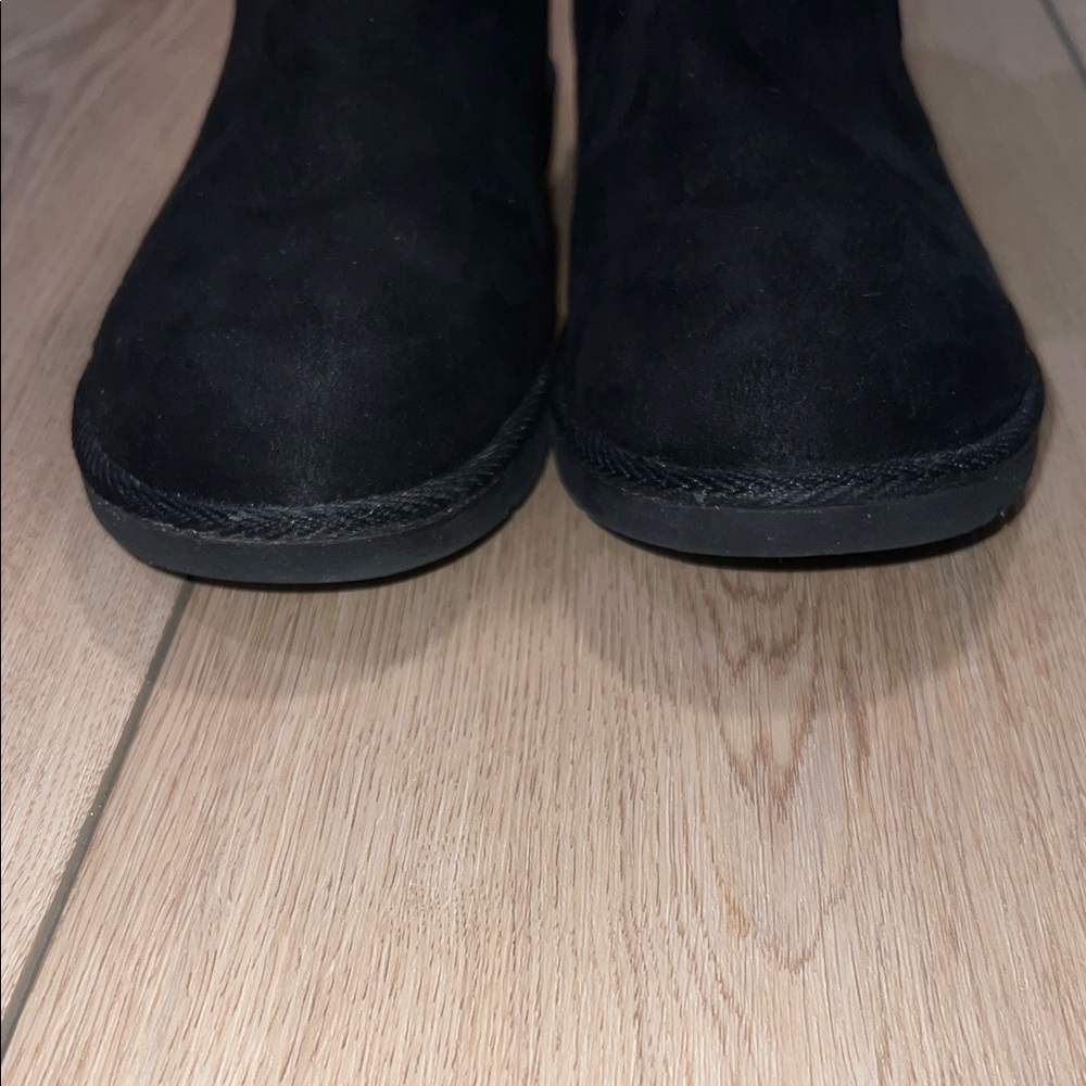 Airwalk Black Winter Boots with Faux Fur Trim - Picture 13 of 16